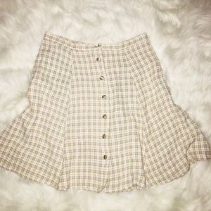Plaid skirt with buttons